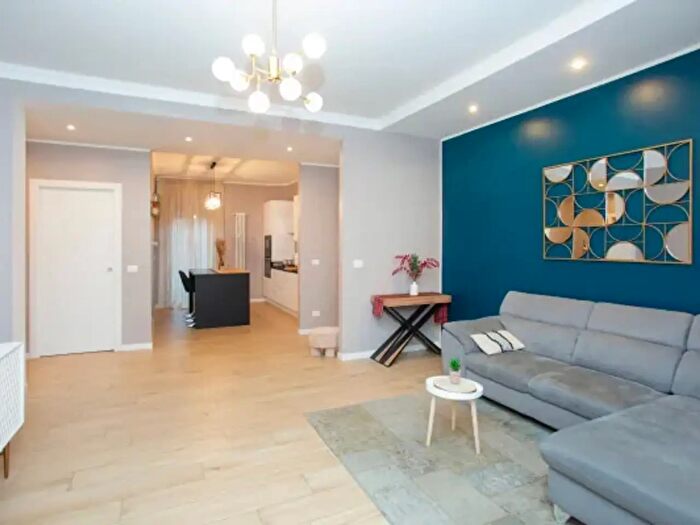 Appartamento trilocale in vendita in Via Fratelli di Dio, Sesto San Giovanni