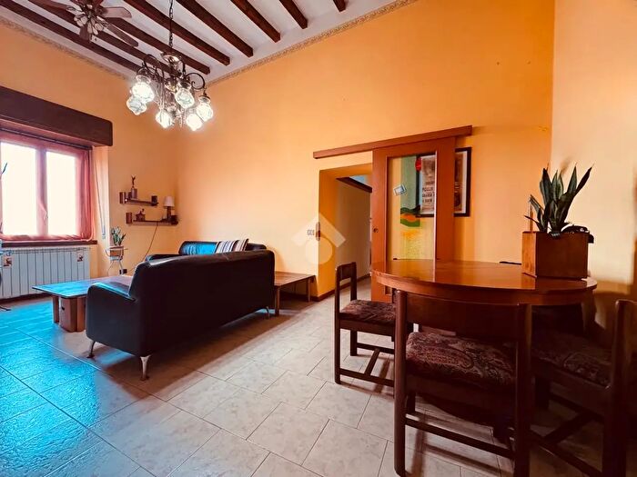 Casa trilocale in vendita in Frazione Bernaga, Casatenovo