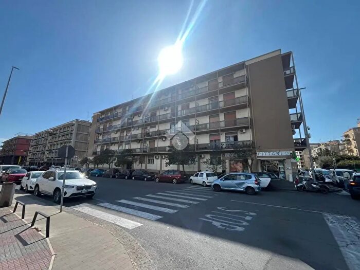 Appartamento con 5 locali in vendita in Via Vitaliano Brancati, Catania