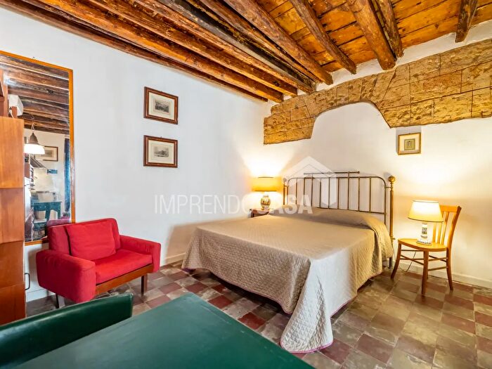Appartamento monolocale in vendita in Via Alloro, Palermo