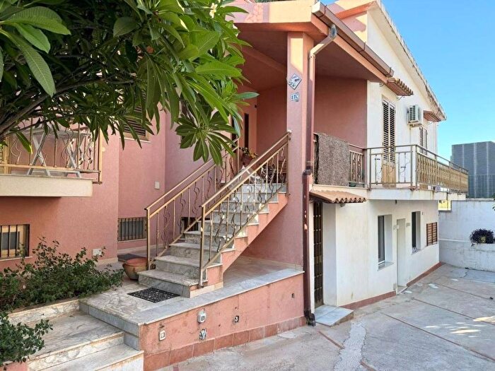 Appartamento quadrilocale in vendita in Via Oreto, Centro, Terrasini