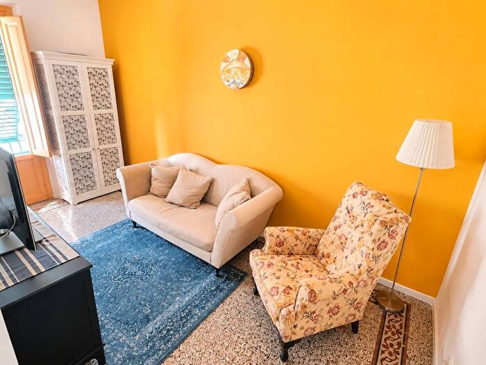 Appartamento quadrilocale in affitto in Viale Manfredo Fanti, Campo di Marte, Firenze