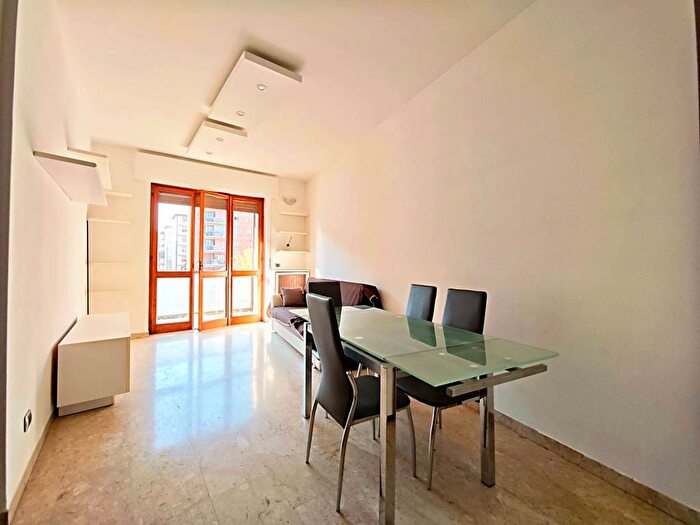 Appartamento trilocale in affitto in Via Edolo, Cascina dei Pomi, Milano