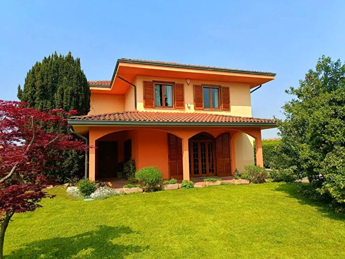 Casa con 6 locali in vendita in Strada Villabella, Giarole