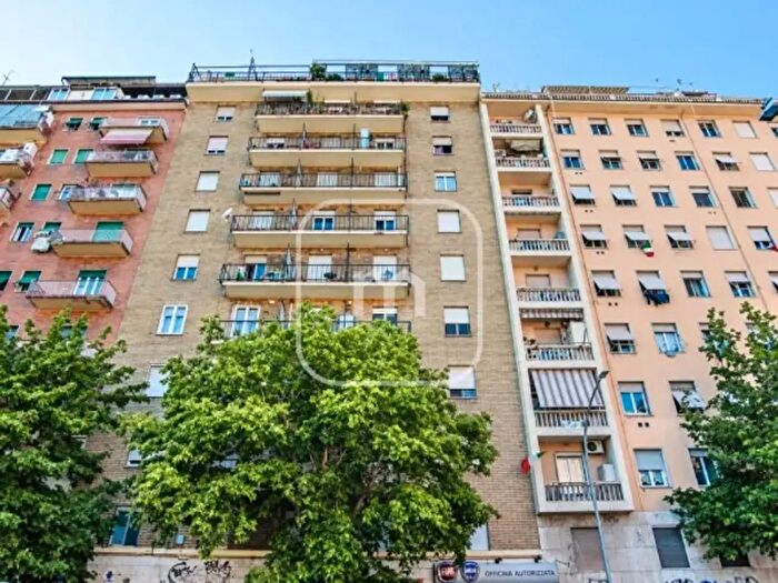 Appartamento con 5 locali in vendita in Via Gela, Roma