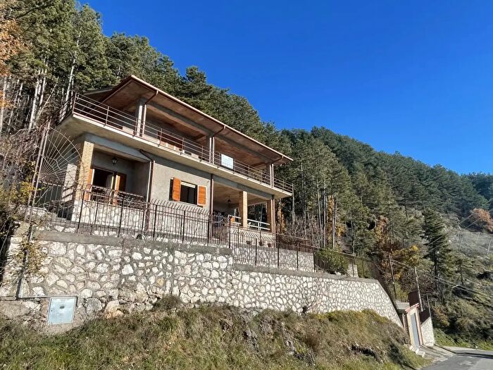 Casa con 10 locali in vendita in Via della Casetta, Poggio Bustone