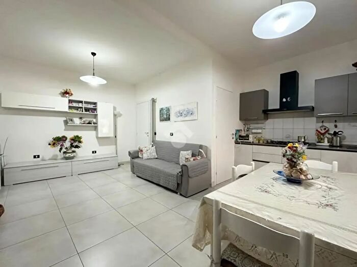 Appartamento quadrilocale in vendita in Via Poerio, Vasto