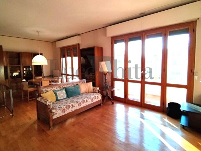 Appartamento con 5 locali in affitto in Via Sandei, Arancio, Lucca