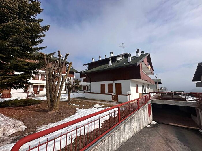 Appartamento bilocale in affitto in Via Treviso, Centro, Gallio