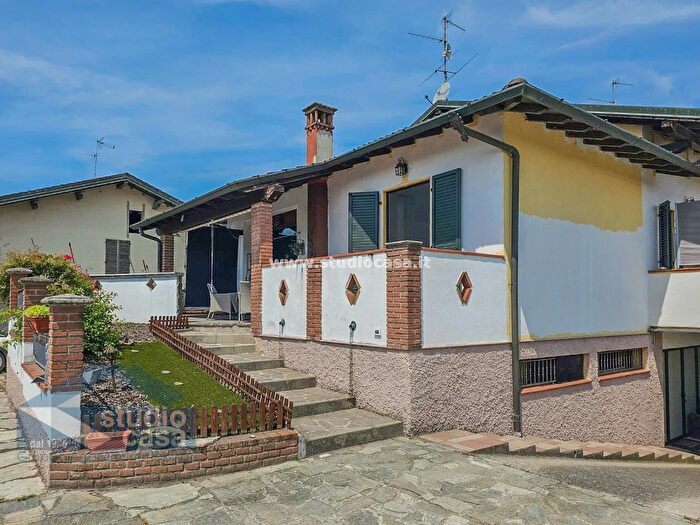 Casa con 6 locali in vendita in Località Mariotto, San Colombano Al Lambro