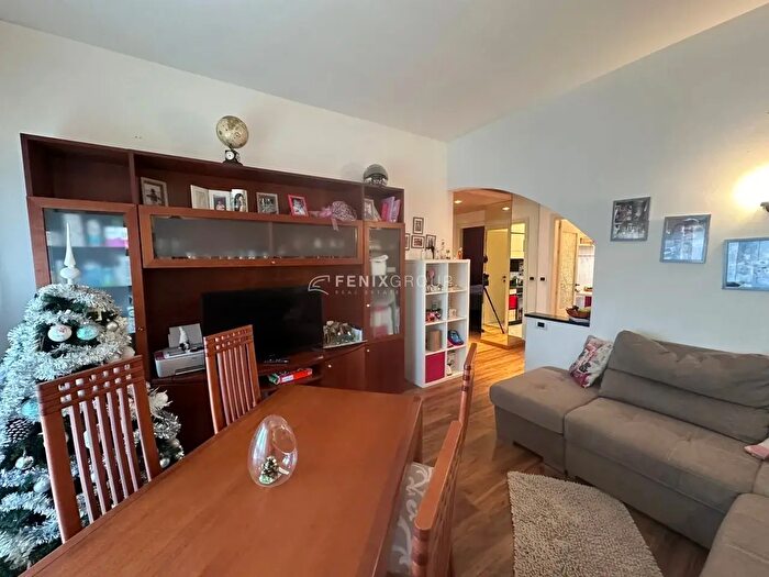 Appartamento trilocale in vendita in Via Gallarana, Monza