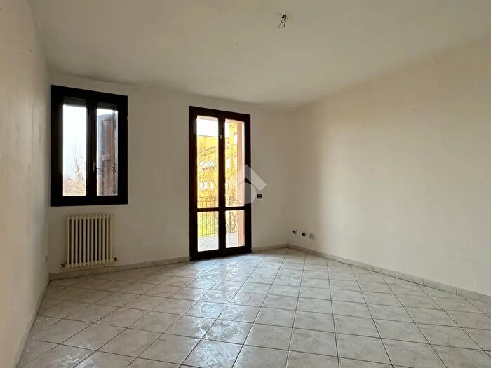 Appartamento trilocale in vendita in Via Matilde di Canossa, Bibbiano