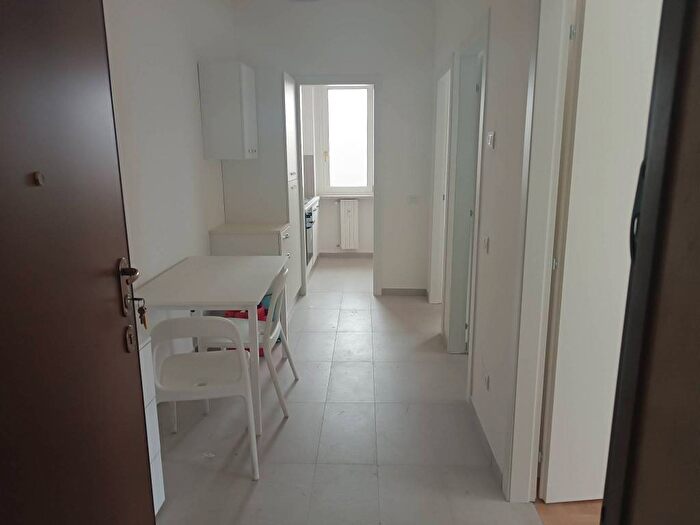 Appartamento bilocale in affitto in Via Andrea Maffei, Montenero, Milano