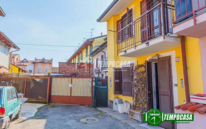 Casa bilocale in vendita in Via San Protaso, Casorate Primo