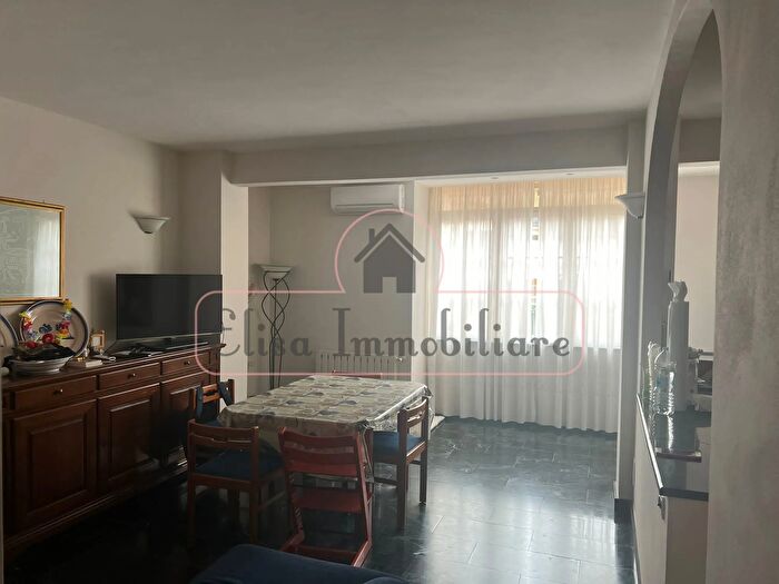 Appartamento trilocale in affitto in Viareggio