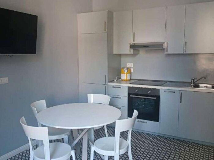 Appartamento bilocale in affitto in via Clitunno, Trieste Coppedè, Roma