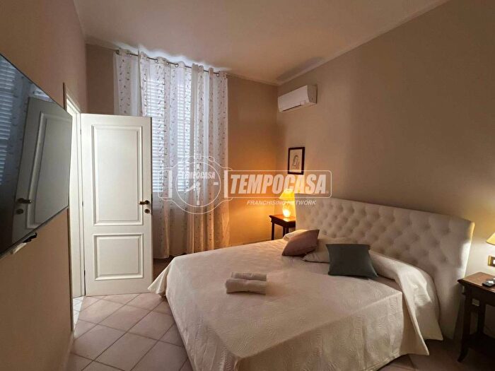 Appartamento con 5 locali in affitto in Darsena Ex Campo di Aviazione, Viareggio