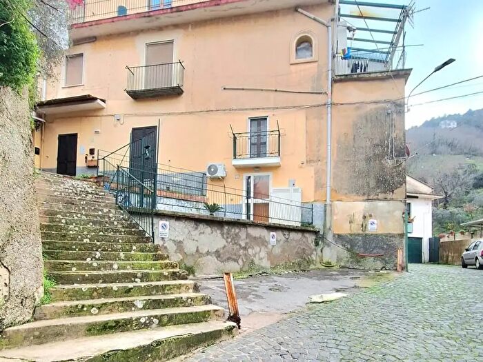 Appartamento bilocale in vendita in Via Giacinto Arnese, Cava De Tirreni