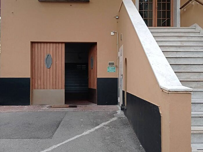 Appartamento trilocale in affitto in Viale Nazario Sauro, Albaro, Genova