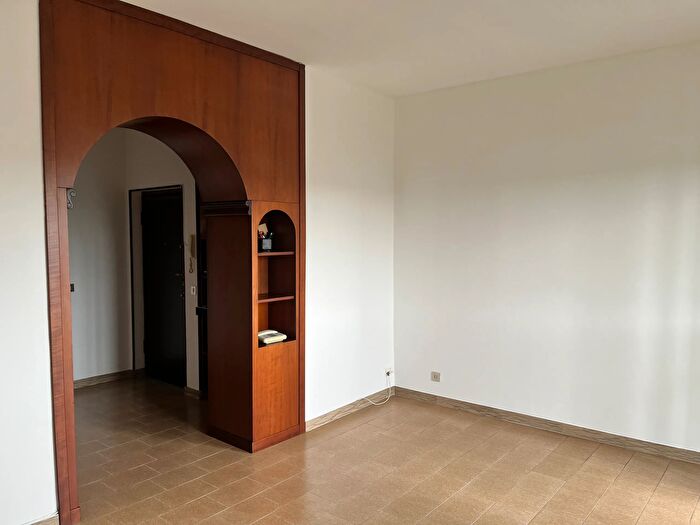 Appartamento trilocale in vendita in Via San Vigilio, Milano