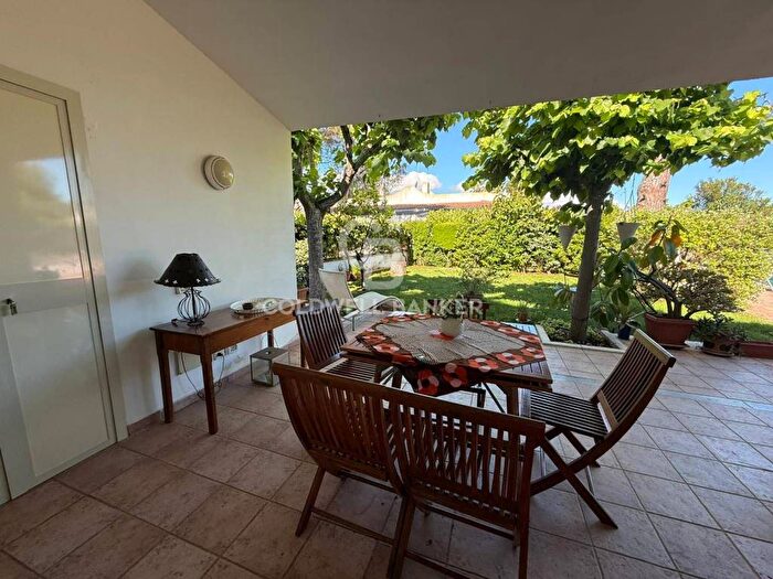 Casa trilocale in affitto in Contrada Rosa Marina, Ostuni Costa, Ostuni