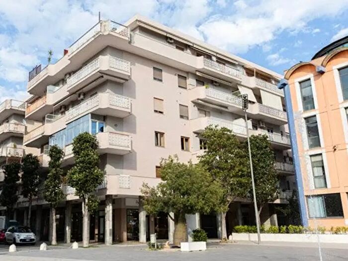 Appartamento con 7 locali in vendita in Via Roma, Montesilvano