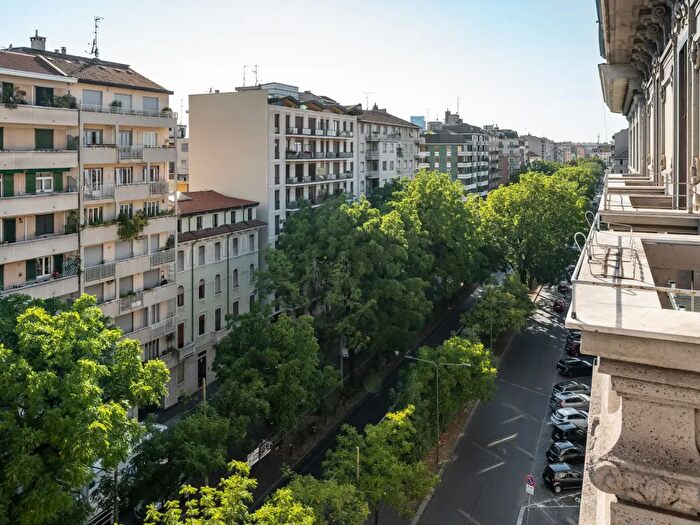 Appartamento trilocale in affitto in Viale Gran Sasso, Milano