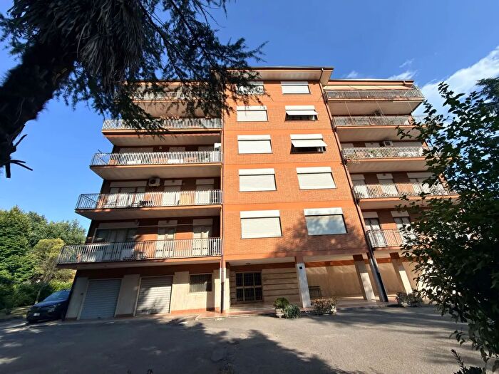 Appartamento quadrilocale in vendita in Via Casale Marini, Frosinone