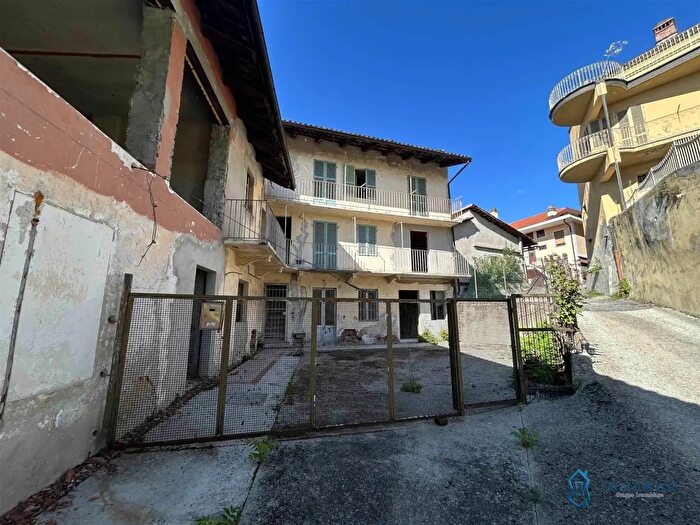 Casa con 6 locali in vendita in Via Roma, Berzano Di San Pietro