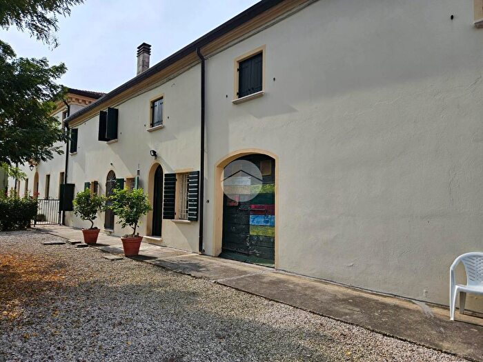 Casa con 6 locali in vendita in Via Arrigoni, Vigonza