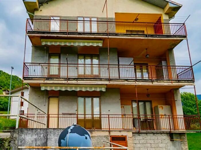 Appartamento quadrilocale in vendita in Via Teggiolo, Oltre Il Colle