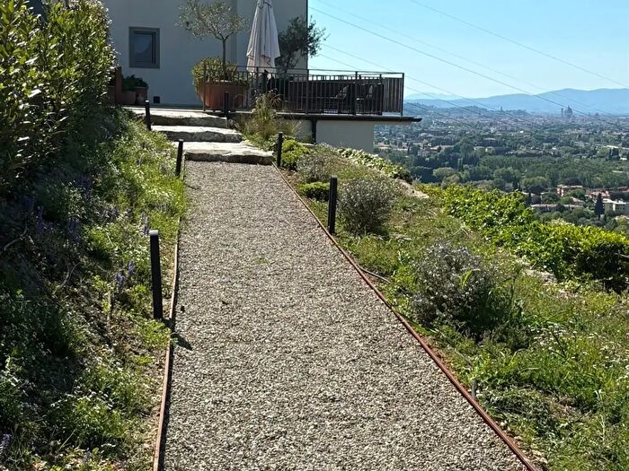 Appartamento trilocale in affitto in Bagno A Ripoli