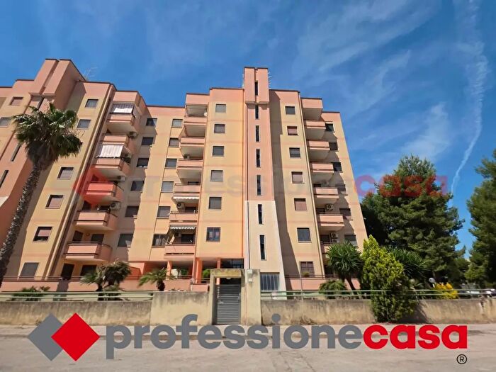 Appartamento quadrilocale in vendita in Via del Tintoretto, San Giorgio Ionico