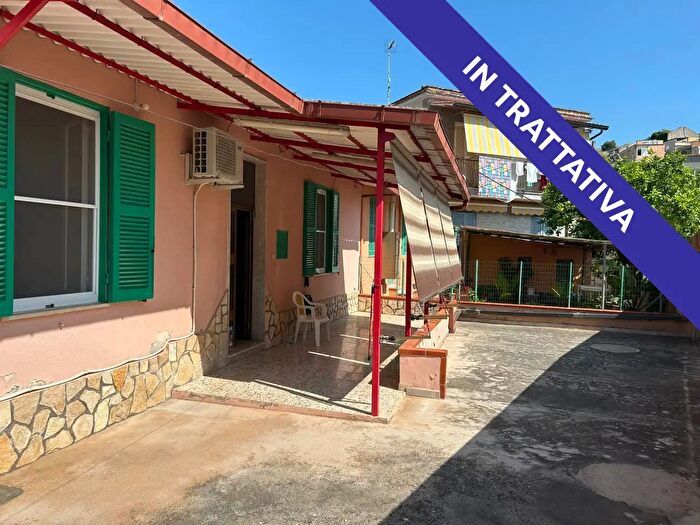 Casa trilocale in vendita in Via Filetto, Terracina