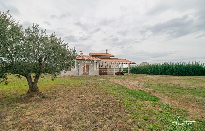 Casa quadrilocale in vendita in Via Parataglio, Cesena