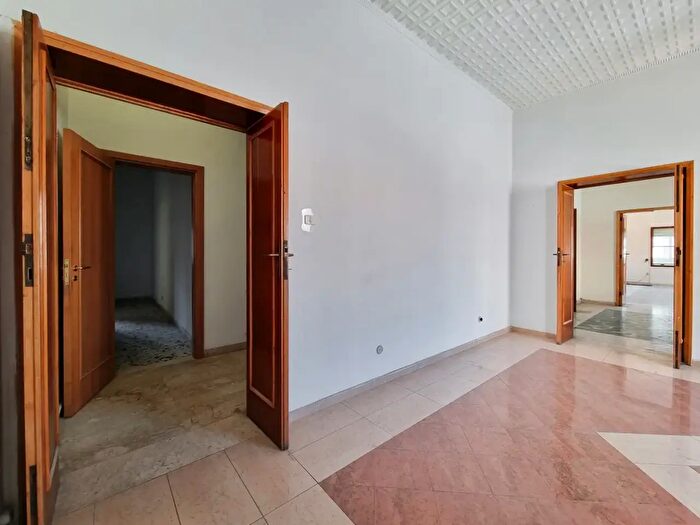 Appartamento con 5 locali in vendita in Via XXVII Luglio, Messina