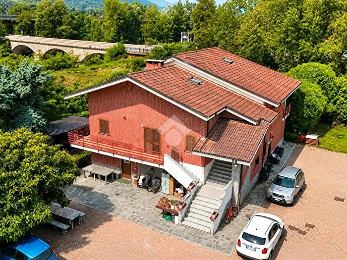 Casa con 5 locali in vendita in Via dei Gravè, Borgone Susa