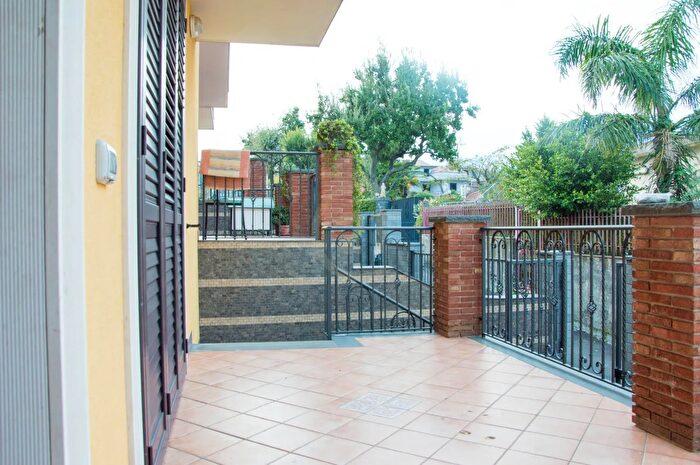 Casa con 5 locali in vendita in Via Torretta, Acireale