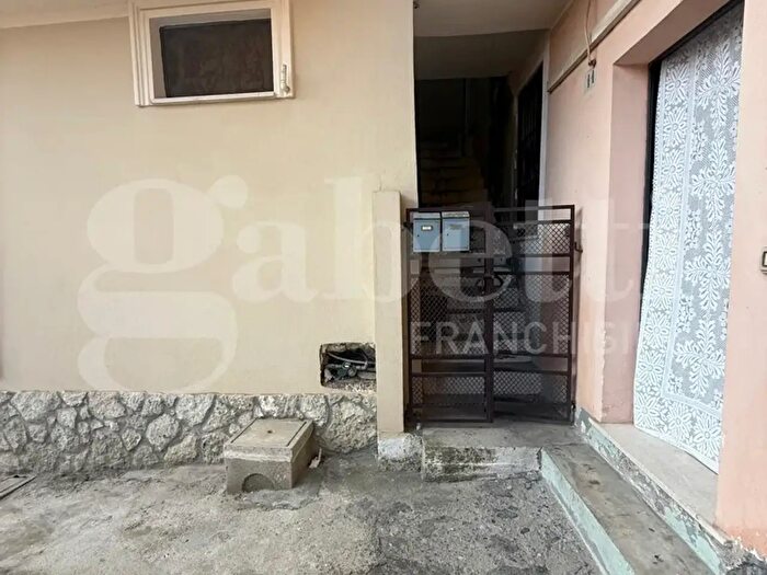 Appartamento trilocale in affitto in Vico Secondo Ospedale Civile, Catanzaro