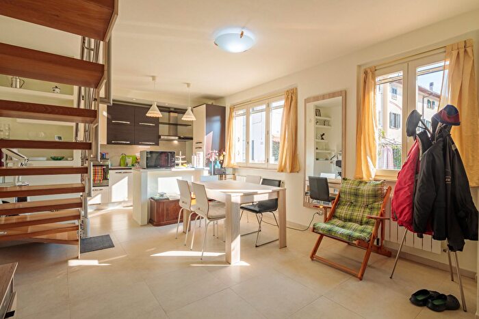 Casa trilocale in vendita in Cascina