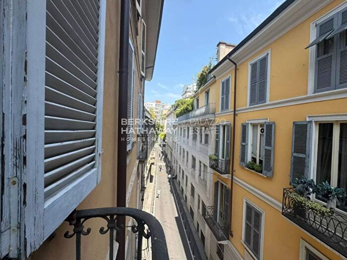 Appartamento in affitto in San Babila, Milano