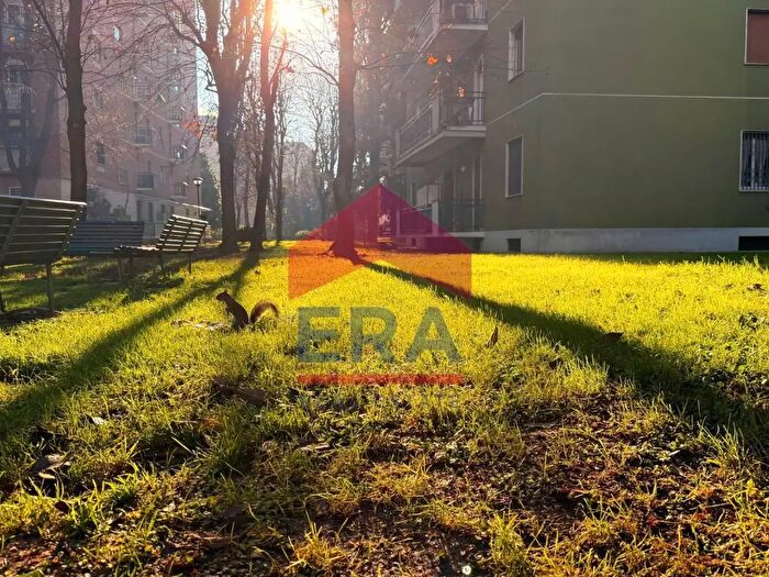 Appartamento trilocale in vendita in Via Soderini, Milano