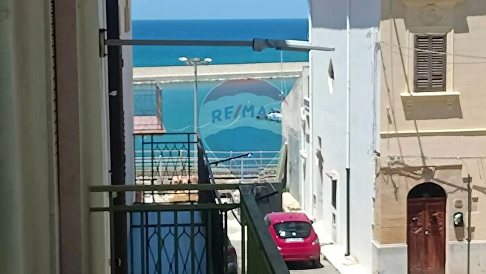 Appartamento quadrilocale in vendita in Via G Garibaldi, Balestrate