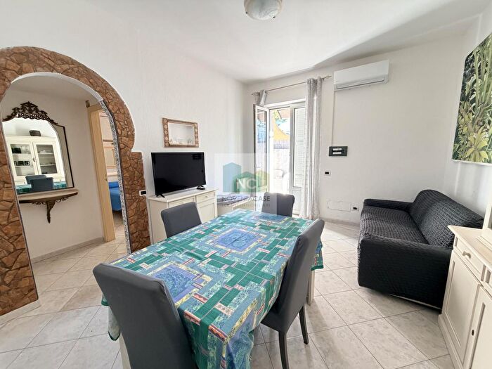 Casa quadrilocale in vendita in Via Provinciale Lacco, Forio