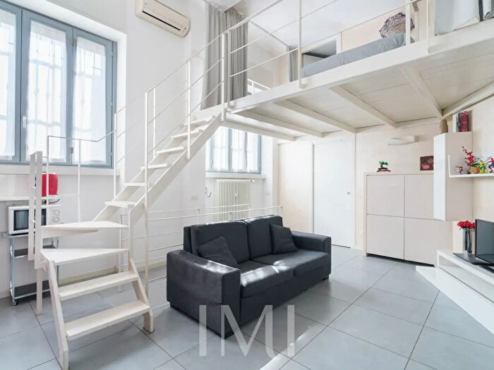 Appartamento trilocale in vendita in Via Giulio Carcano, Milano