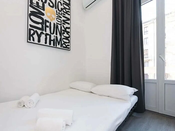 Appartamento monolocale in affitto in Via Lomellina a, Milano