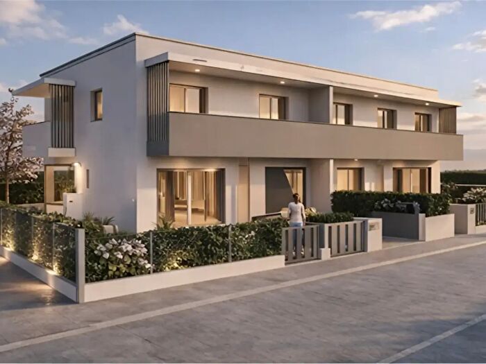 Casa con 6 locali in vendita in Via Don Bruno Trento, Eraclea