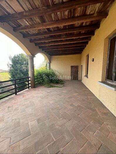 Casa con 5 locali in affitto in Arzago DAdda