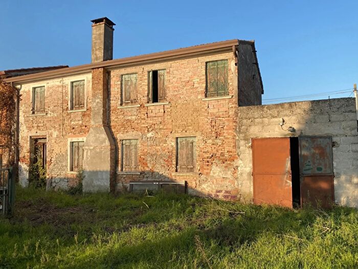 Casa con 5 locali in vendita in Via Caneva, Ospedaletto Euganeo