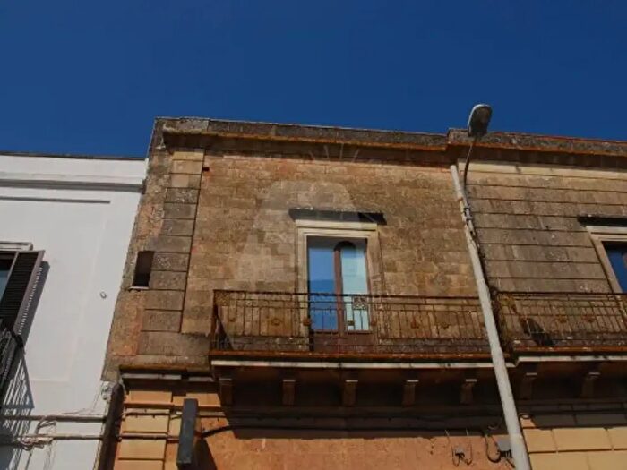 Casa con 6 locali in vendita in Via Liborio Romano, Tricase